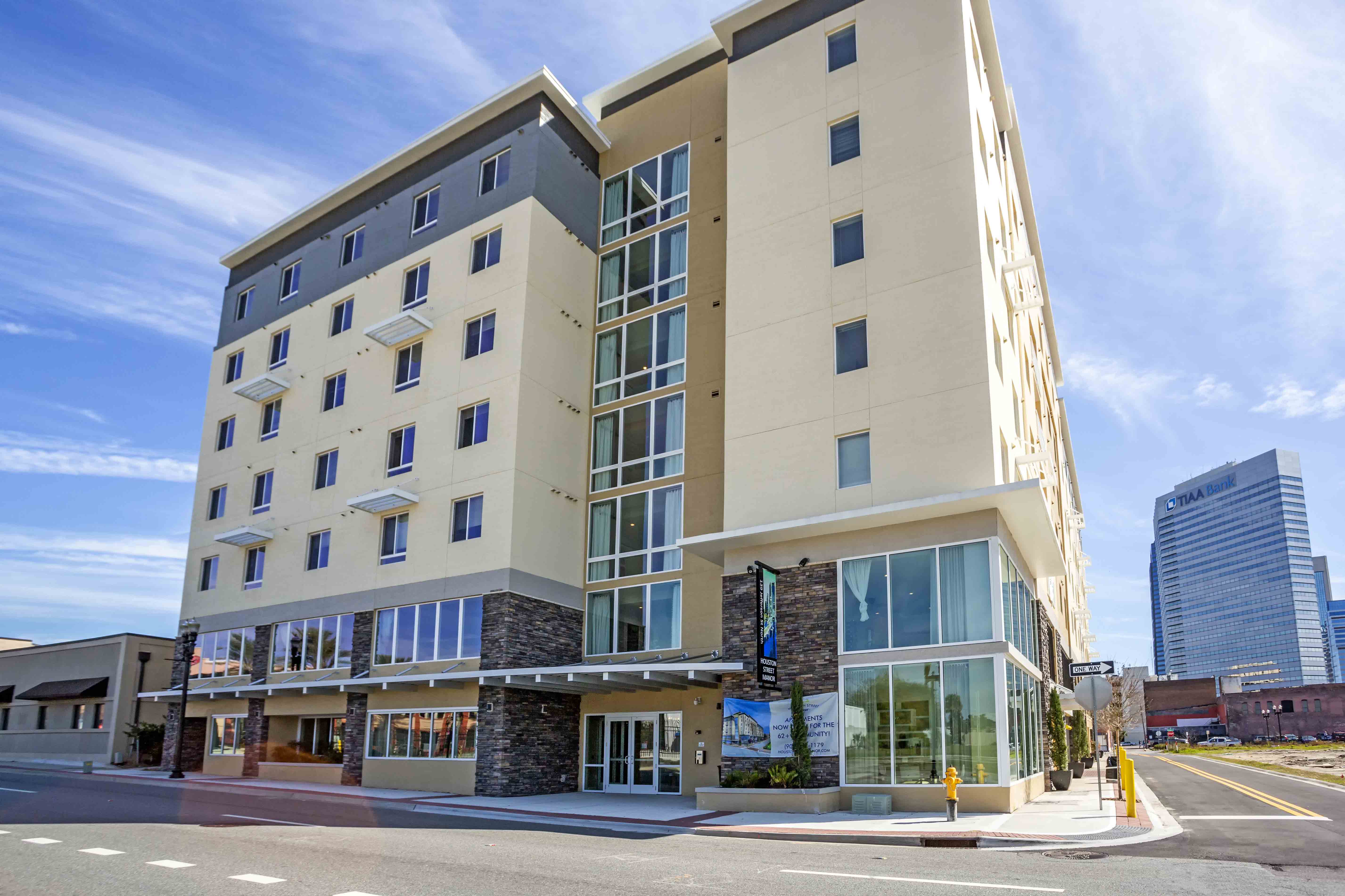 Senior Apartments in Jacksonville, FL Houston Street Manor